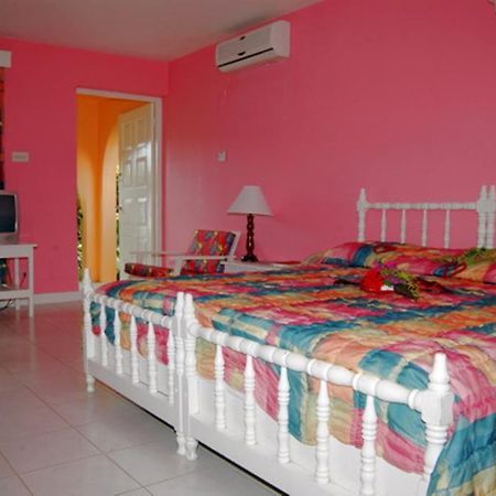 Our Past Time Hotel Negril Room photo